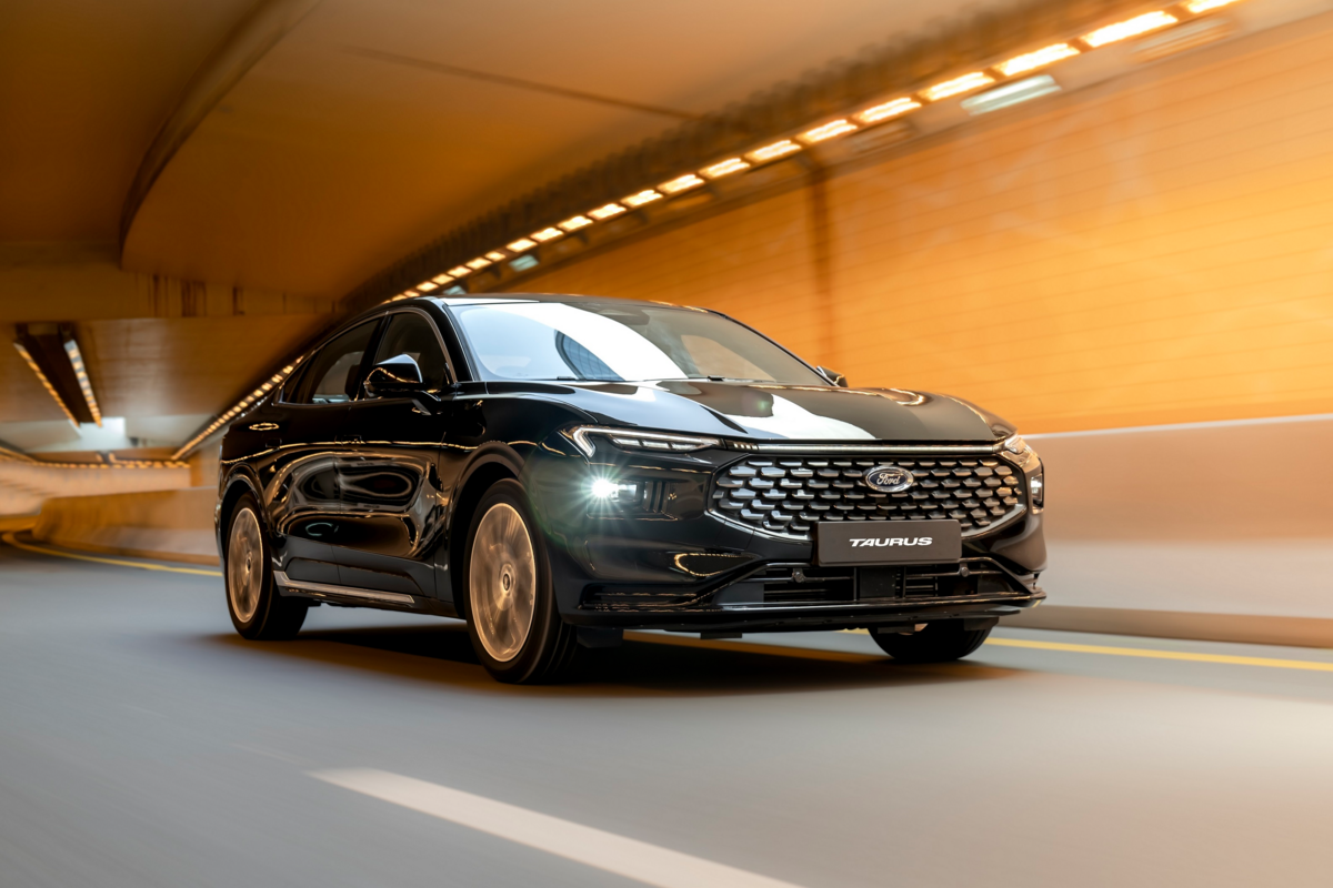 Ford Turus Saudi Arabia 